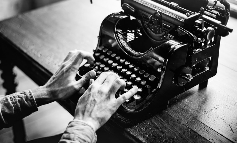 typewriter-2242164_1920